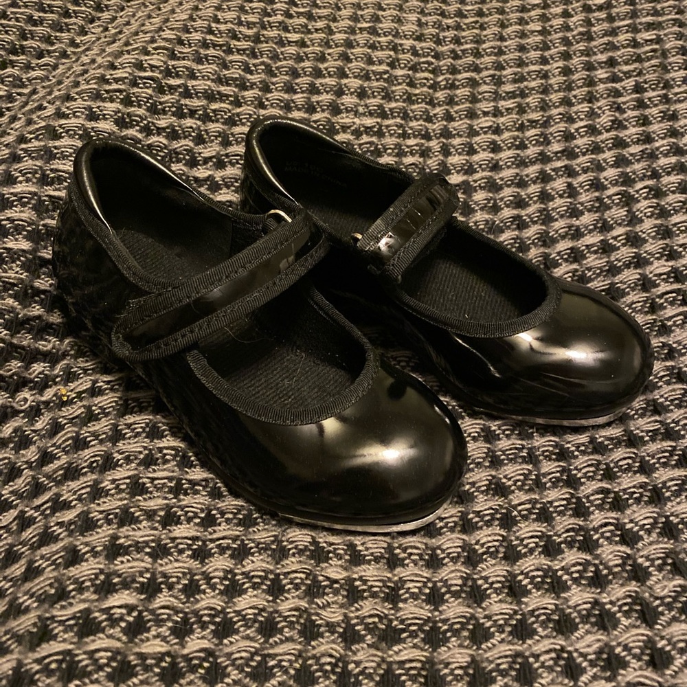 Linodes Black Tap Shoes- Little Kid Size 10
